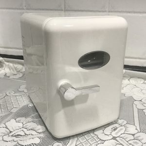 Mini Small Hot And Cold Dual-use Car Refrigerator