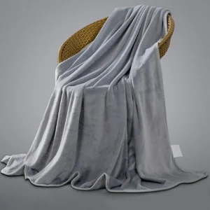 Flannel Coral Fleece Blanket Multifunction Lunch Break Blanket Comfortable Air Conditioning Blanket for Office Bedroom